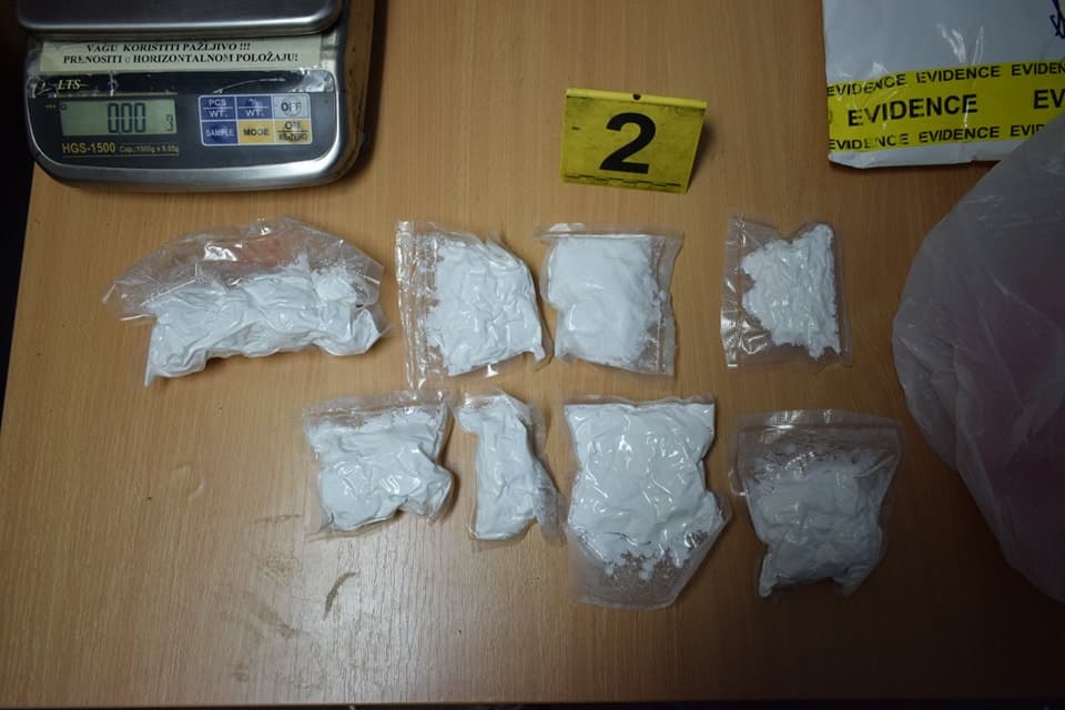 U pretresu u Zenici zaplijenjeno oko 3 kilograma opojnih droga