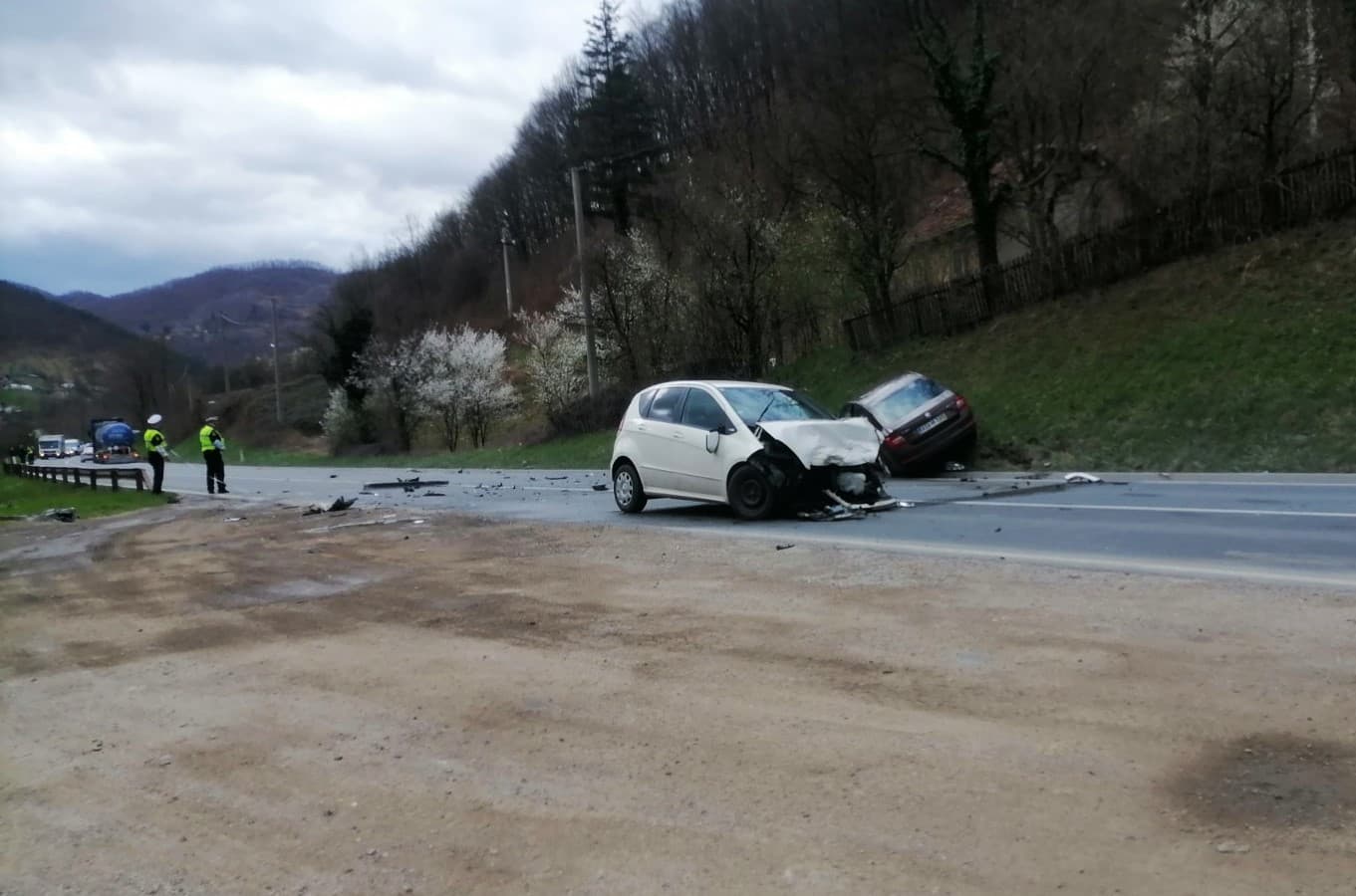 Saobraćajna nezgoda kod Golubinje, saobraćaj potpuno obustavljen