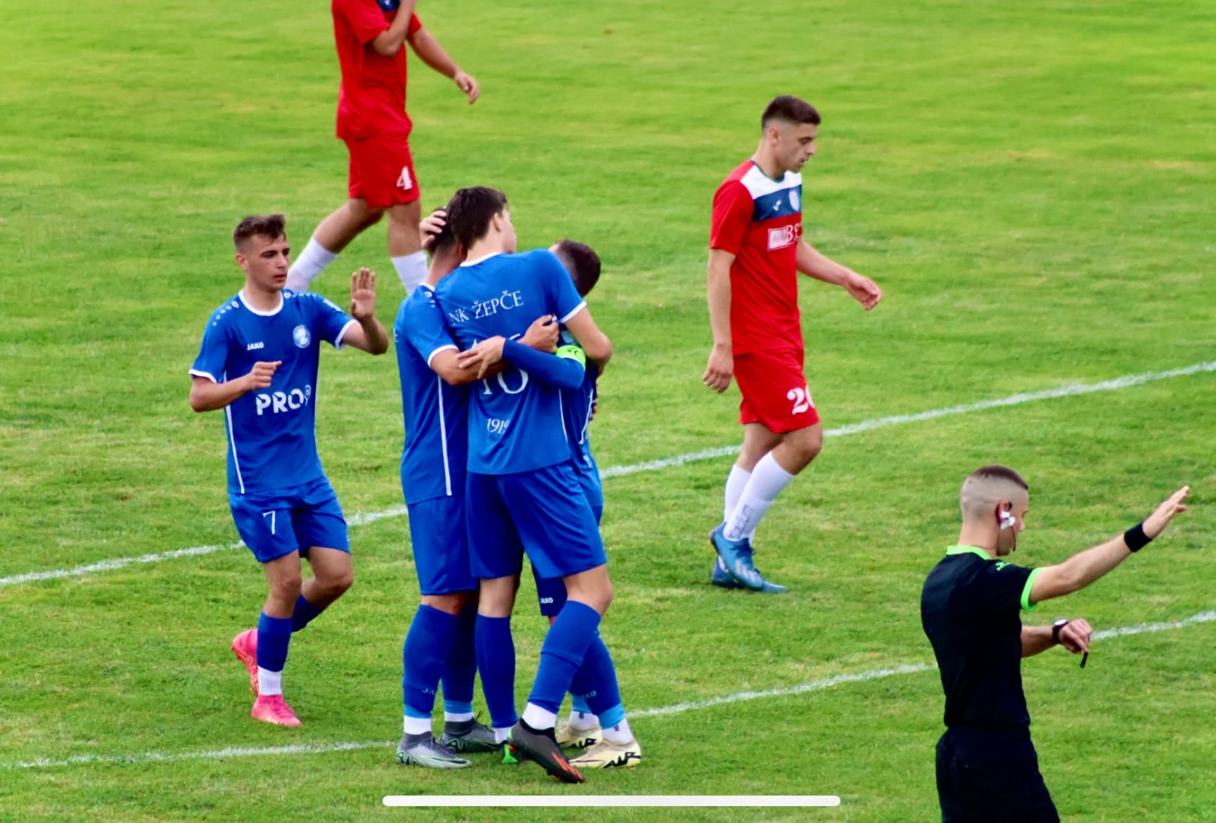 Nogometaši Žepča u (ne)mogućim uslovima savladali Borac