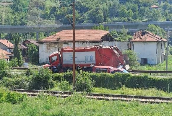 U saobraćajnoj nezgodi u Zenici smrtno stradala jedna osoba