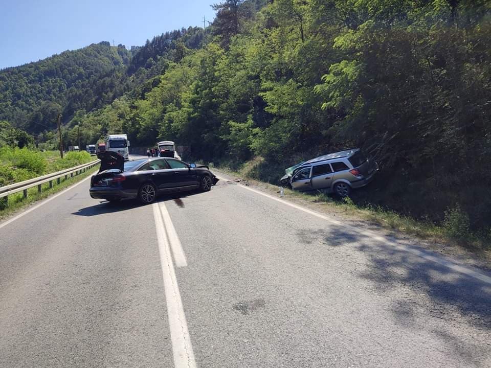 Teža saobraćajna nezgoda na magistralnom putu kod Žepča