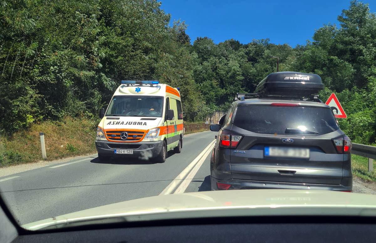 Više vozila učestvovalo u sudaru kod Žepča, ima i povrijeđenih