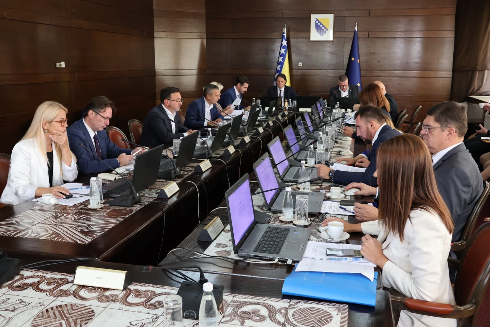 Vlada FBiH omogućila poslodavcima da isplate neoporezivu pomoć uposlenicima