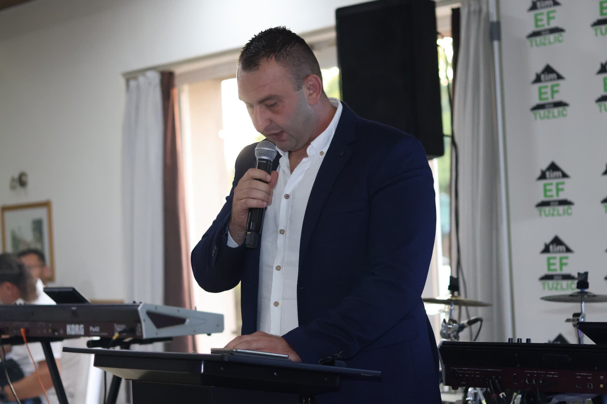 EfTim Tuzlić nagradio radnike sa 1000 KM povodom osme godišnjice