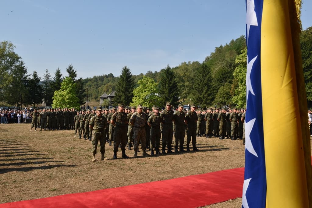Oružane snage BiH dobile 349 novih vojnika