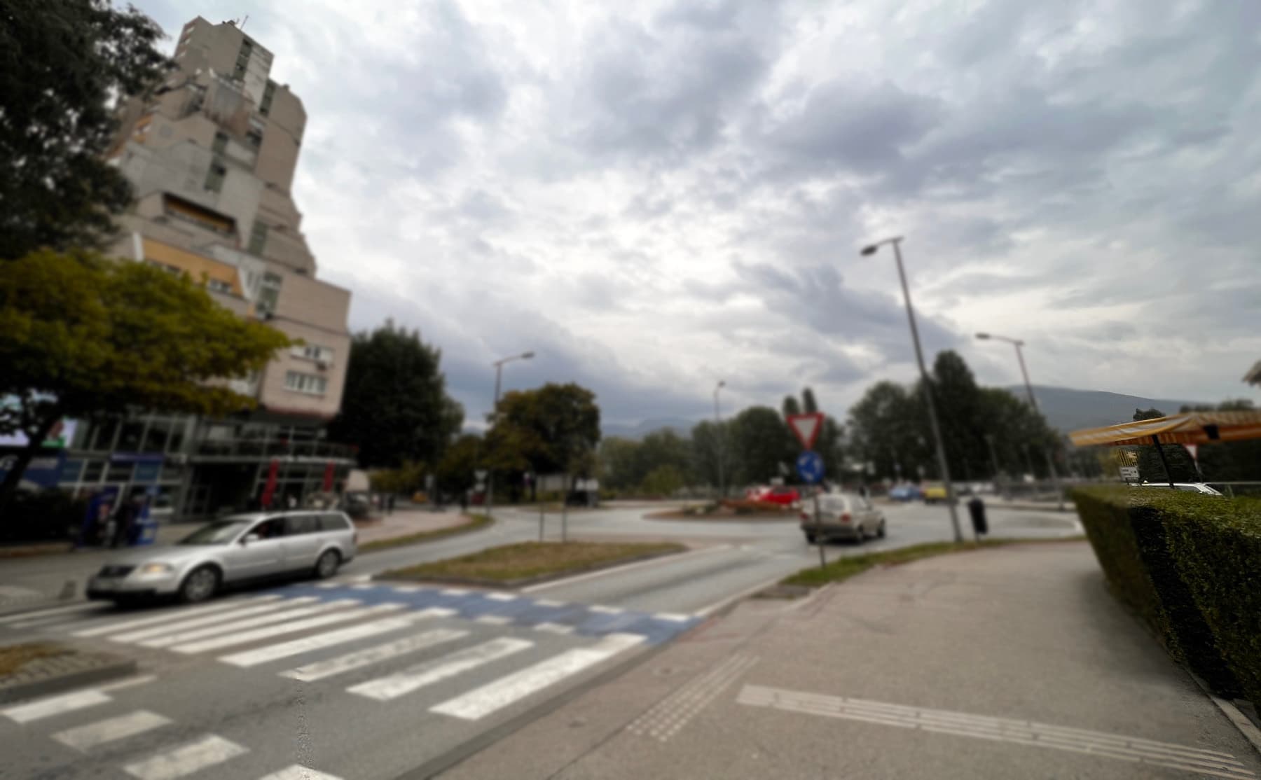 Pješak smrtno stradao u saobraćajnoj nezgodi u zeničkom naselju