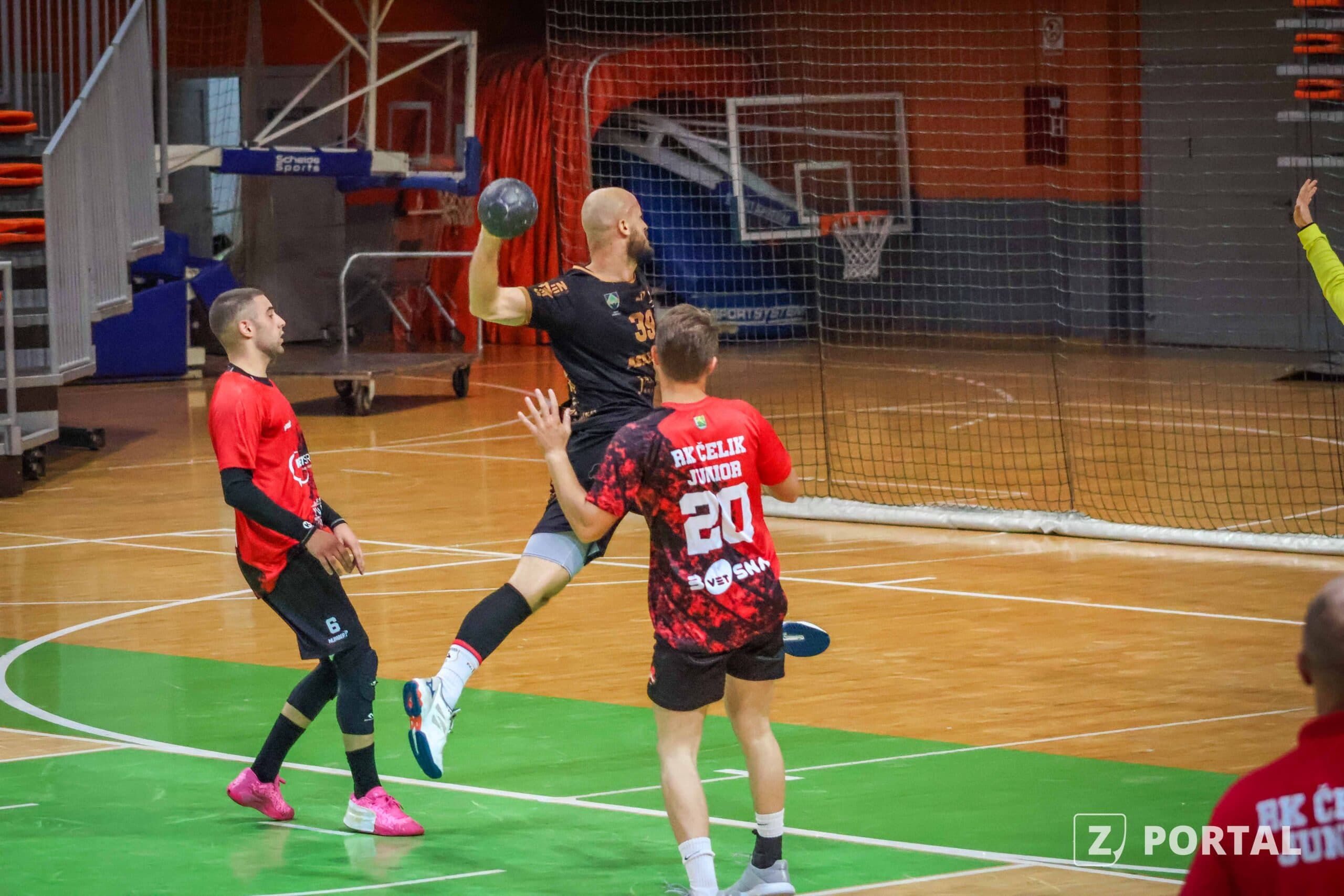 Pred rukometašima Krivaje teško gostovanje Slobodi