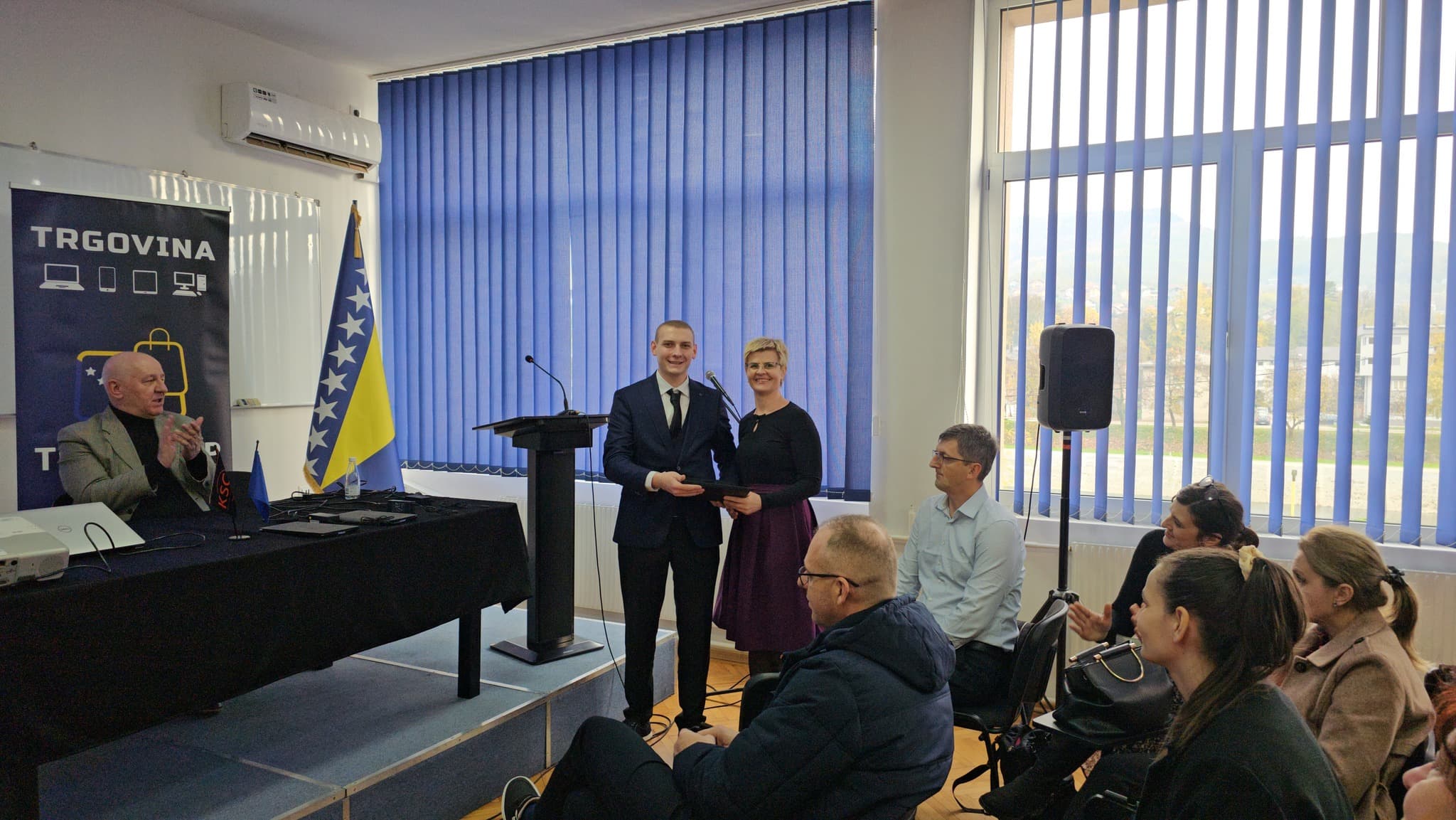 Upriličena svečanost dodjele laptopa srednjoškolskim ustanovama u Zavidovićima