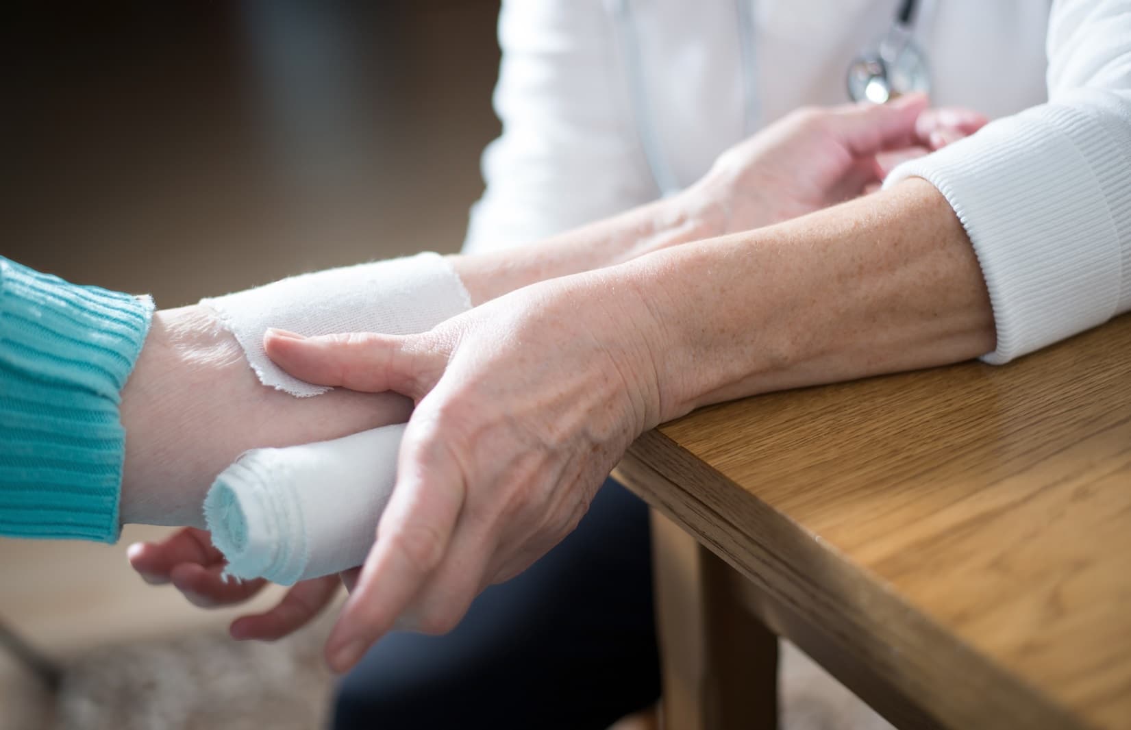 Oglas za posao: Crveni križ Zavidovići traži njegovatelja/icu