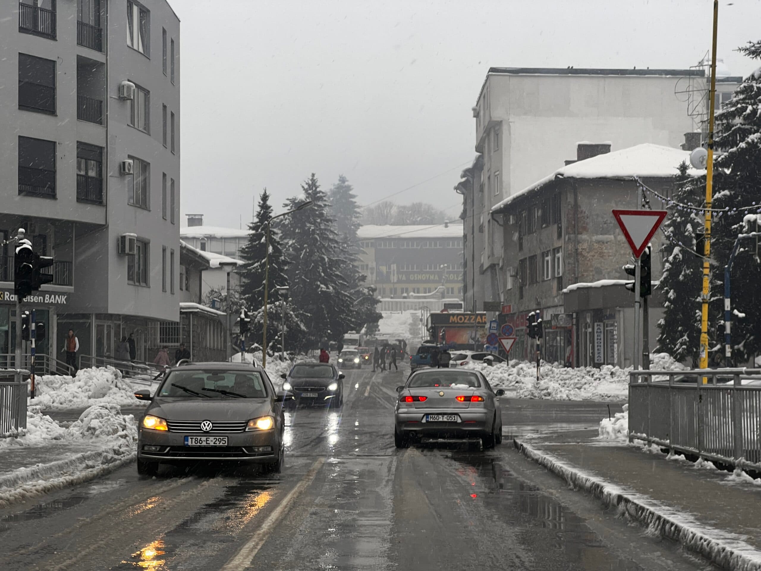 Situacija u ZDK jako teška: Velike gužve, brojna mjesta bez struje i interneta