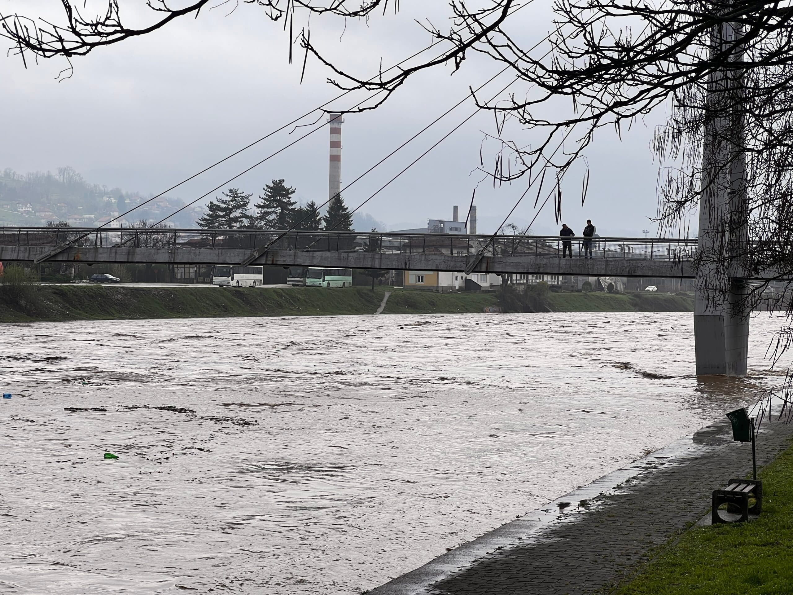 Na snazi crveno upozorenje zbog očekivanih obilnih padavina