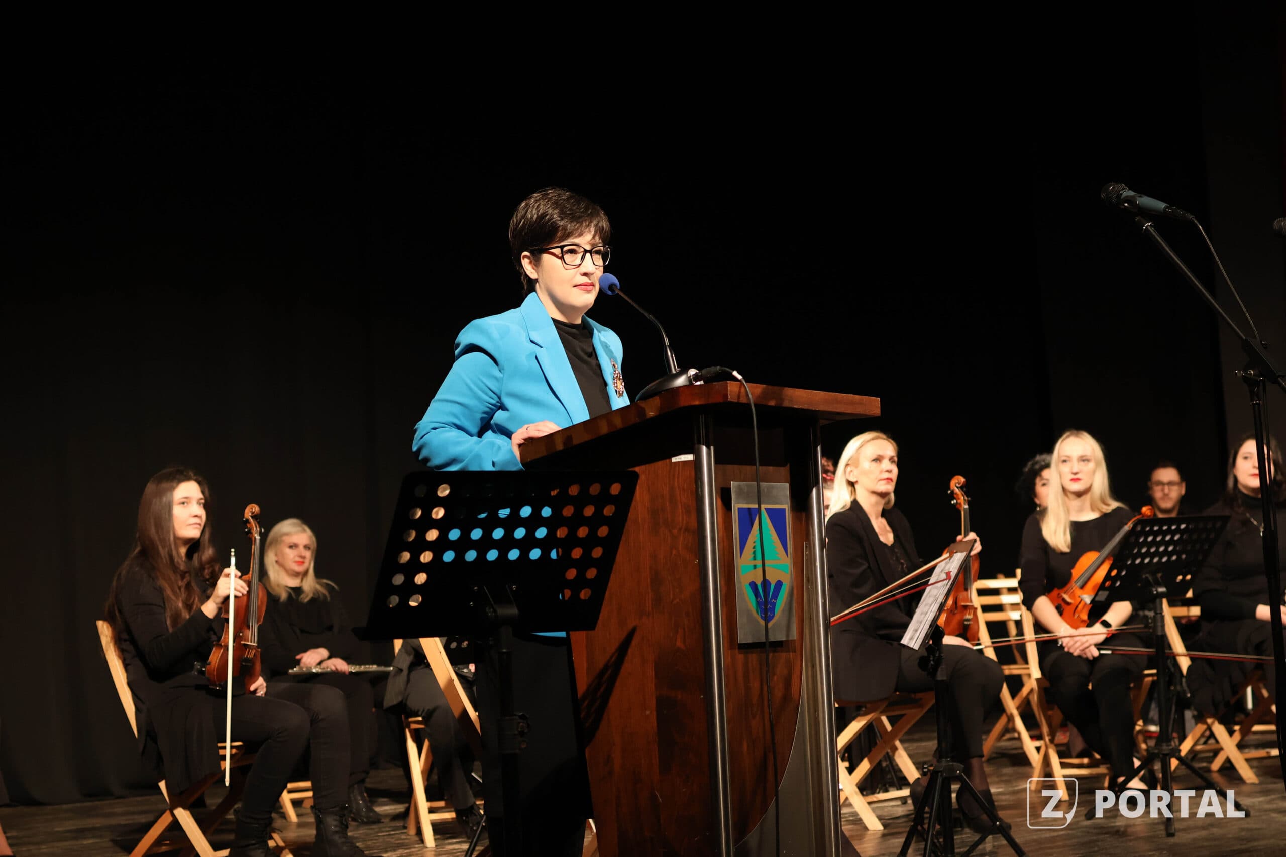 Božićna čestitka gradonačelnice Merdić Smailhodžić