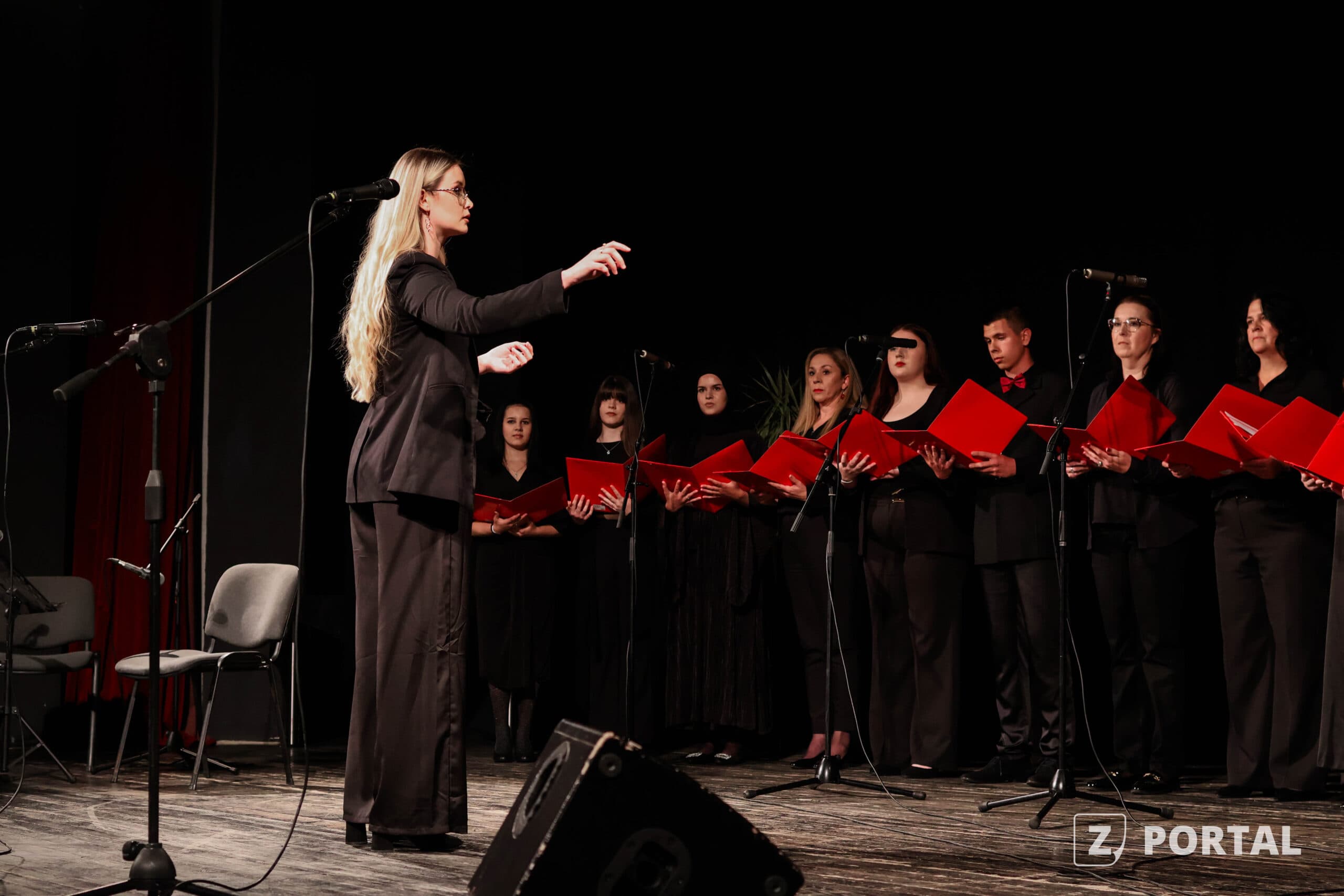 Održan koncert “U okrilju duše”: Građani uživali u melodiji sevdaha i duhovne muzike