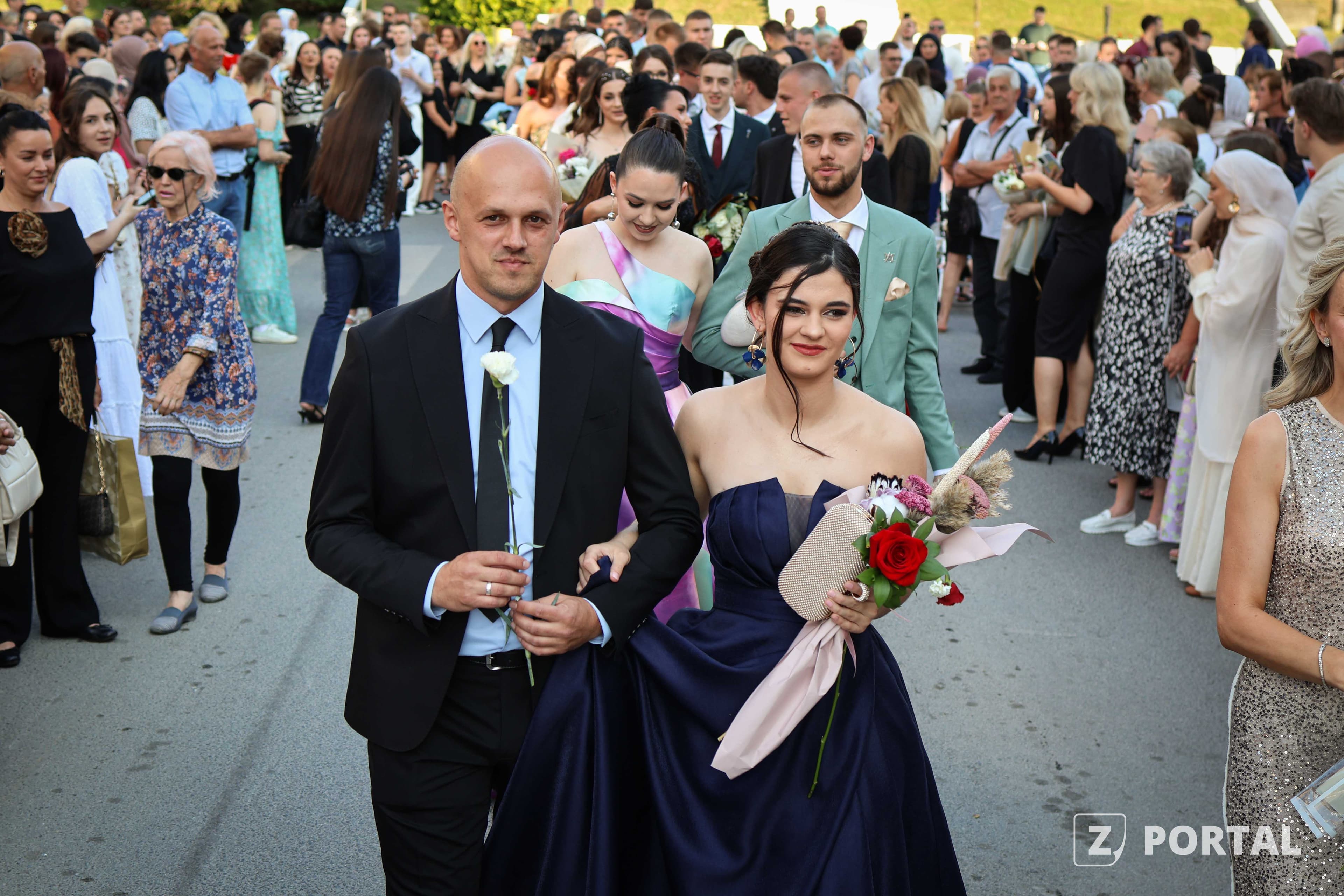 Gimnazija “Rizah Odžečkić” ispratila 77. generaciju maturanata