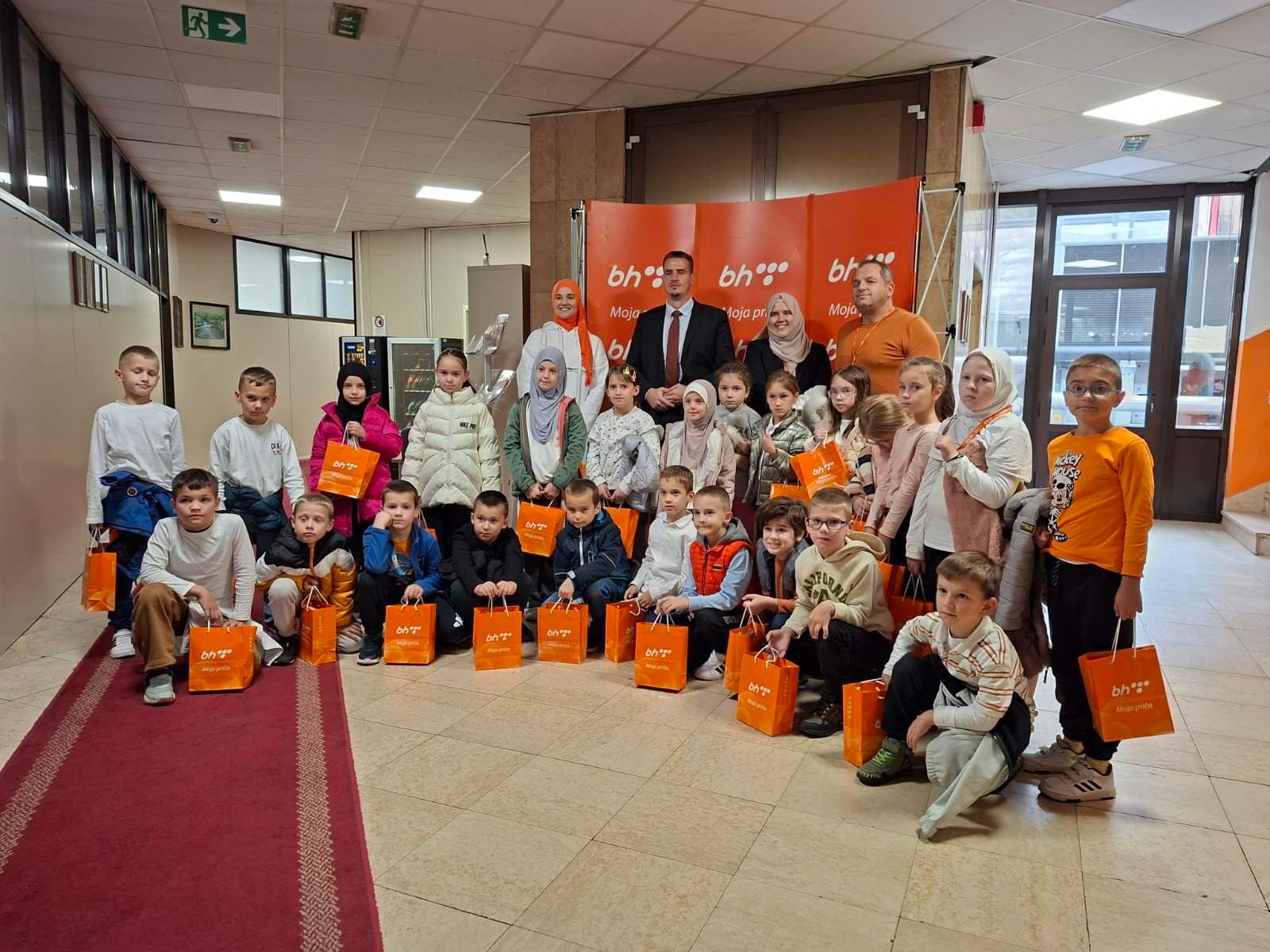 Učenici OŠ “Hasan Kjafija Pruščak” posjetili BH Telecom u Zenici