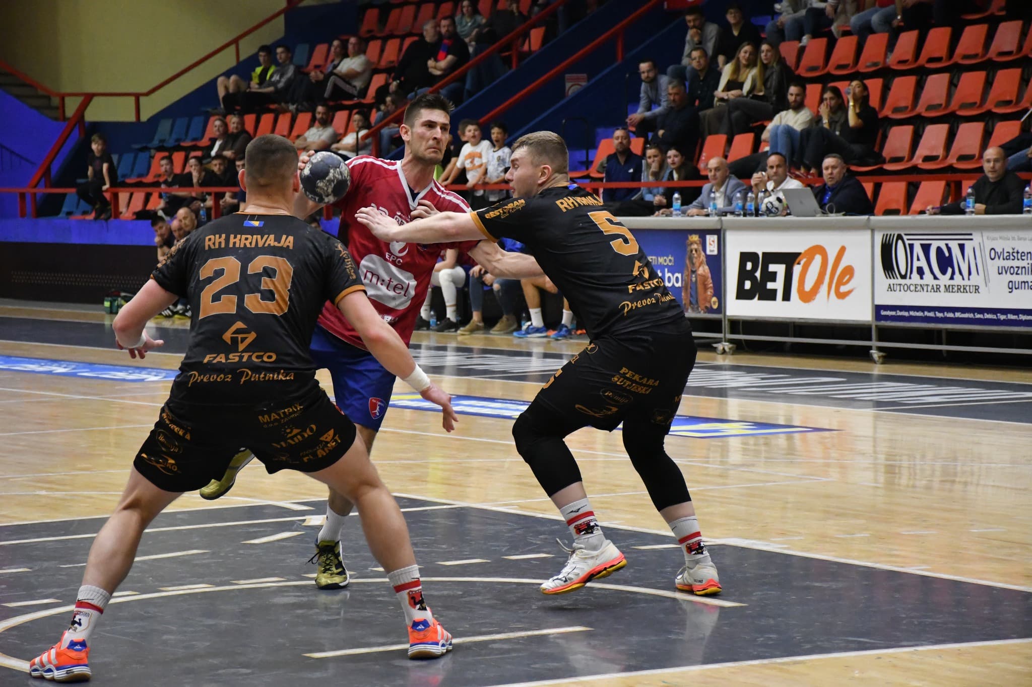 Rukometaši Borca prejaki za Krivaju