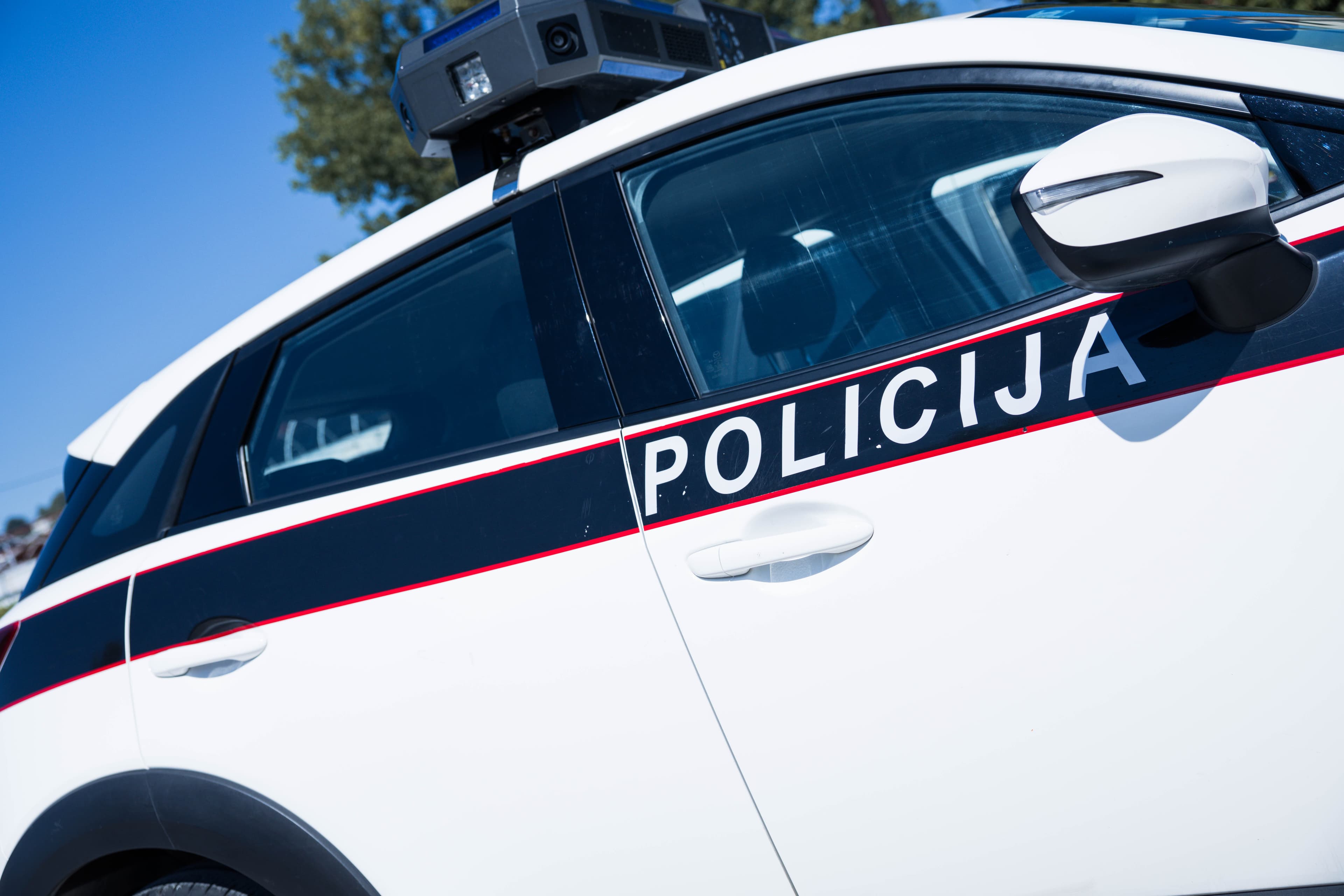MUP ZDK: Zbog posjedovanja droge slobode lišena četiri lica, prijavljene dvije teške krađe