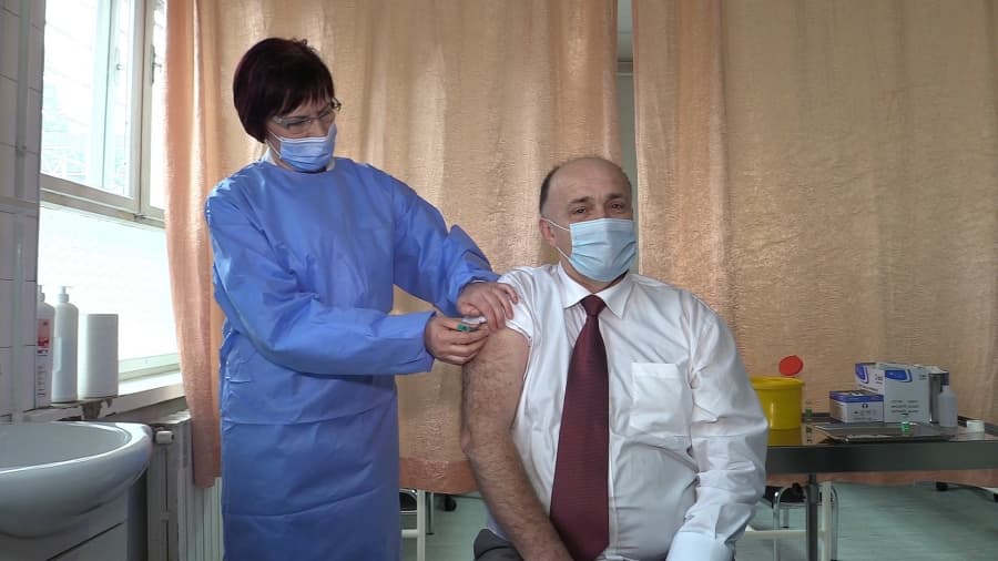 Ministar Jupić primio vakcinu protiv koronavirusa