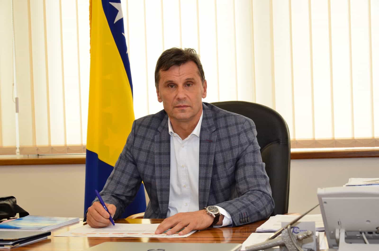 Fadil Novalić uputio čestitku povodom predstojećeg Božića