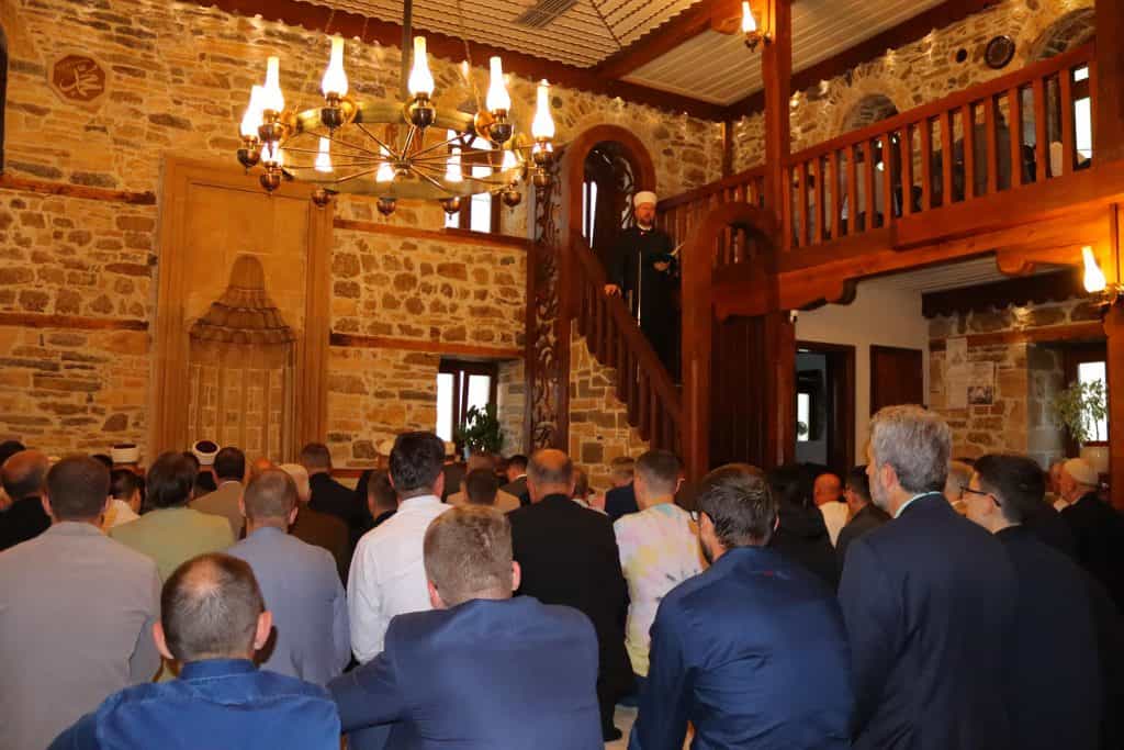 Bajramska hutba muftije zeničkog: Nadvladajmo vlastitu zavist i podržimo jedni druge
