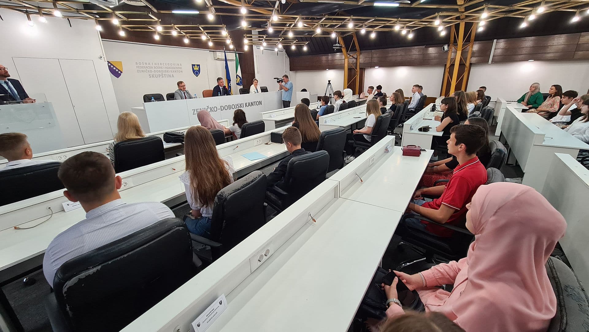 Prijem za učenike generacija u Vladi ZDK
