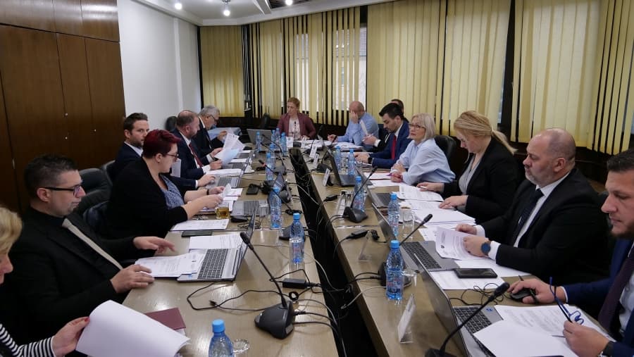 Vlada ZDK izvršila isplatu jednokratne pomoći budžetskim korisnicima