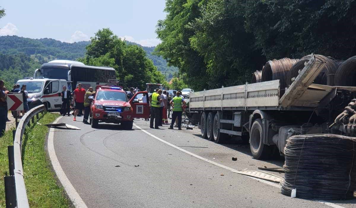 Smrtni ishod saobraćajne nezgode kod Maglaja