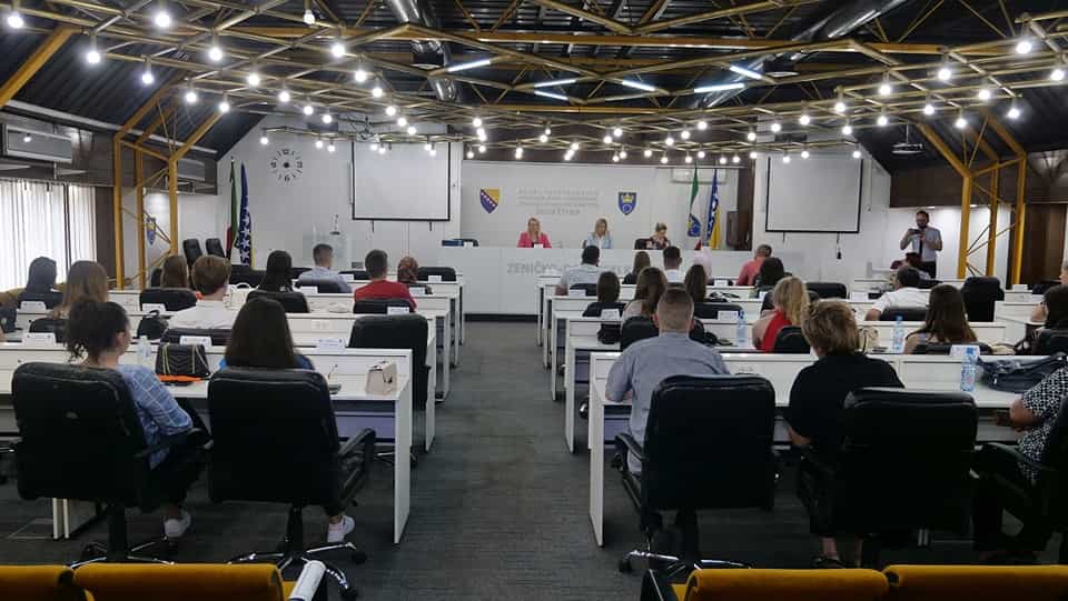 Premijerke Mehmedić i ministrica Subašić upriličili prijem za učenike generacije