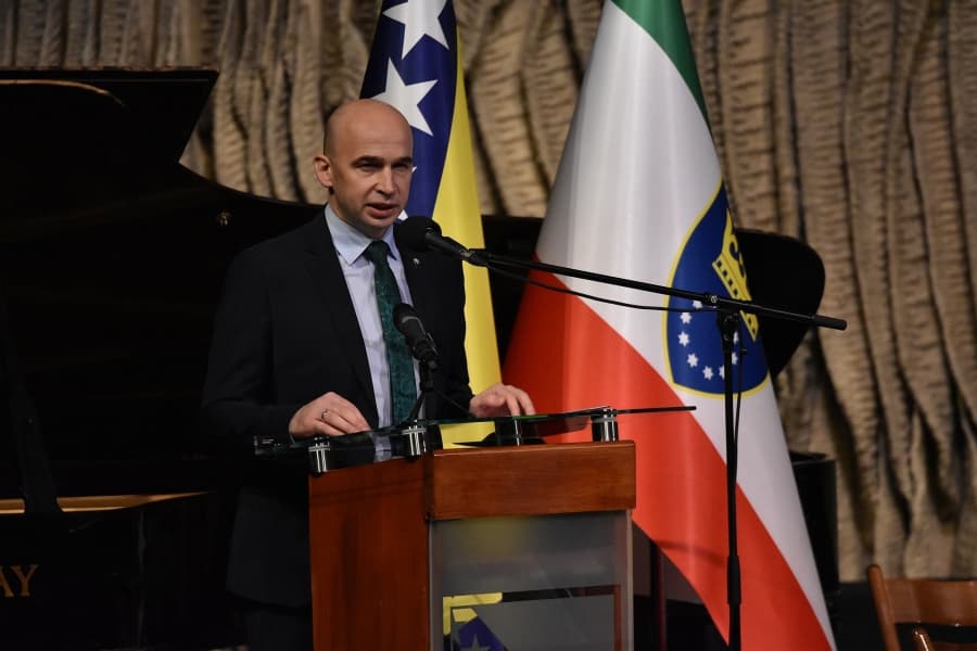 Bajramska čestitka premijera Pivića: Prilika da svojim djelima doprinesu međusobnom zbližavanju