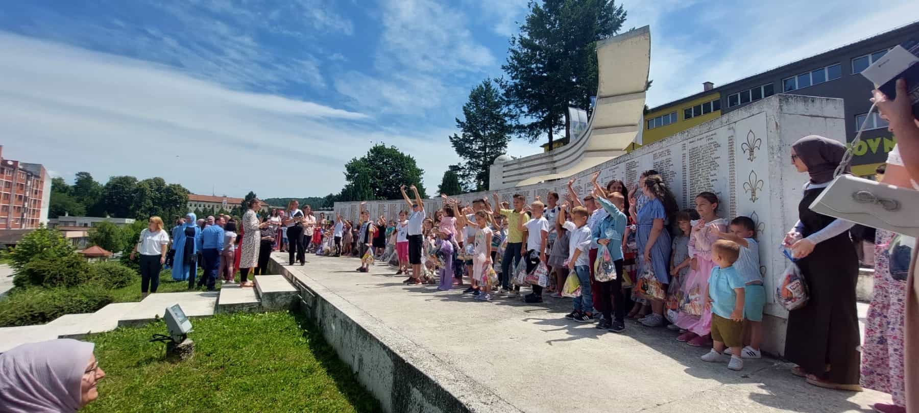 Udruženje Oaza podijelilo preko 300 bajramskih paketića za djecu