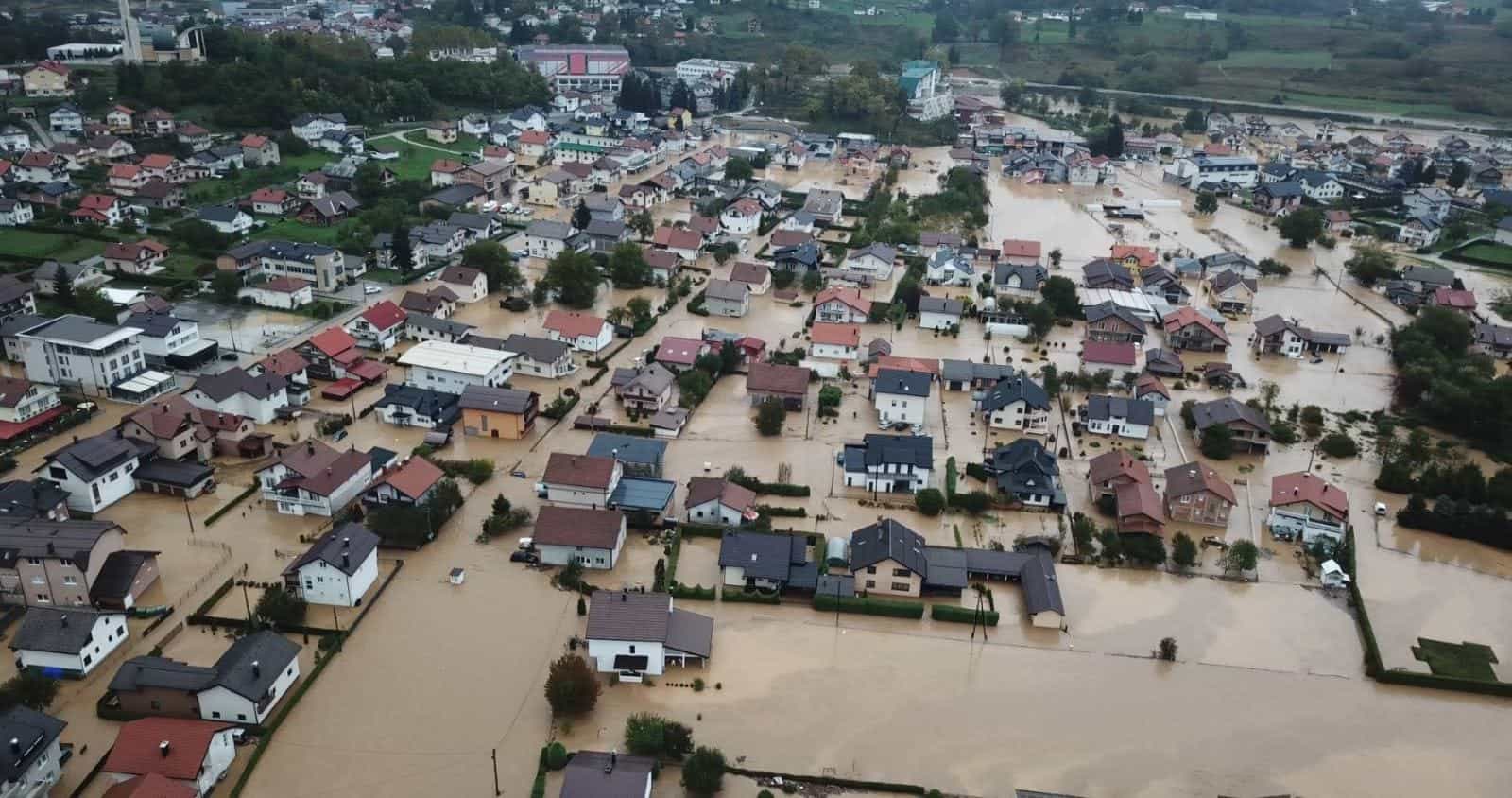 Poplave izazvale kolaps u nekoliko gradova u BiH: Ima i ljudskih žrtava