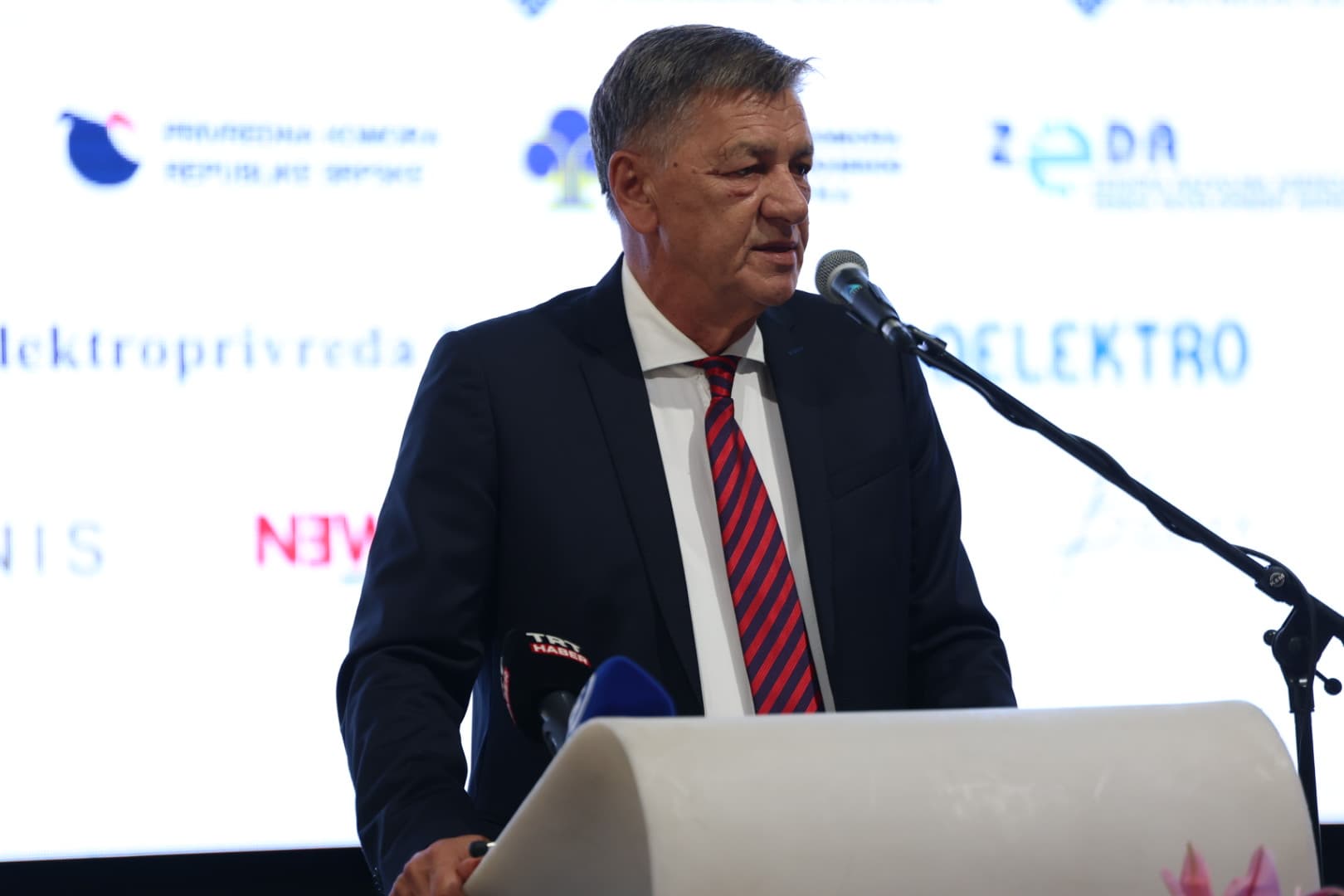 Božićna čestitka gradonačelnika Kasumovića