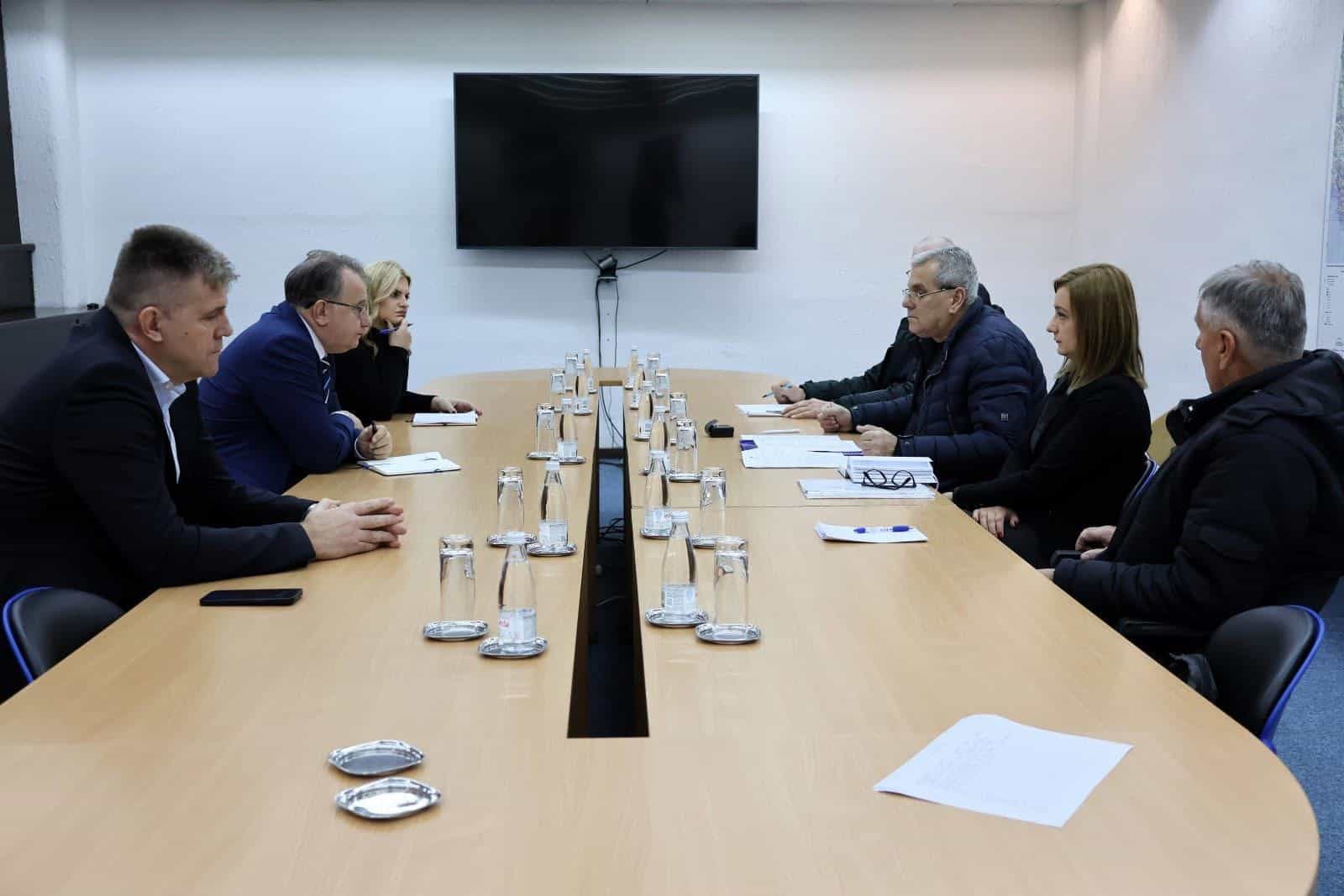 Premijer Nikšić razgovarao s predstavnicima radnika Krivaje