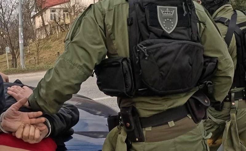 Aktivnostima policijskih timova na području Tešnja oduzeta opojna droga i oružje