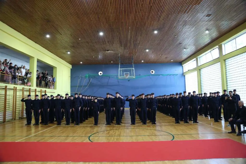 Svečano uručene diplome za 183 kadeta MUP-a ZDK za početni čin “policajac”